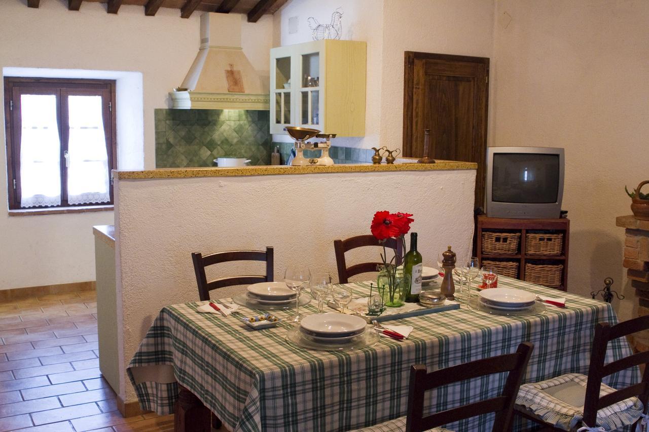 Agriturismo Santa Caterina Castelnuovo di Val di Cecina Habitación foto